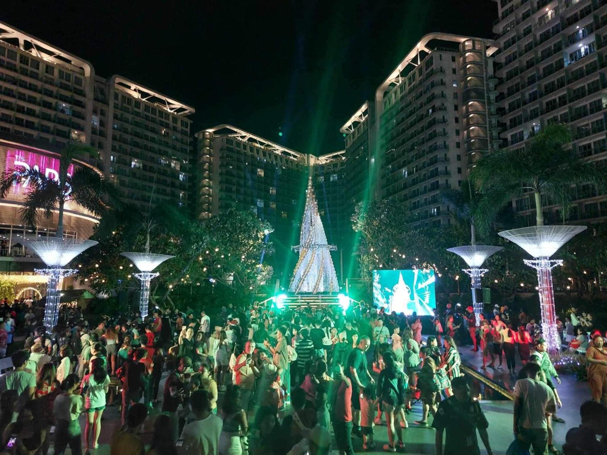 Azure Condo Resort Paranaque Bldg Maldives Manila Bagian luar foto