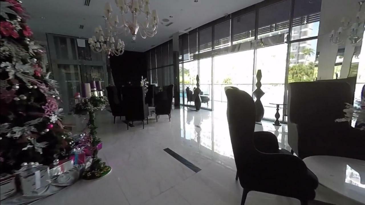 Azure Condo Resort Paranaque Bldg Maldives Manila Bagian luar foto